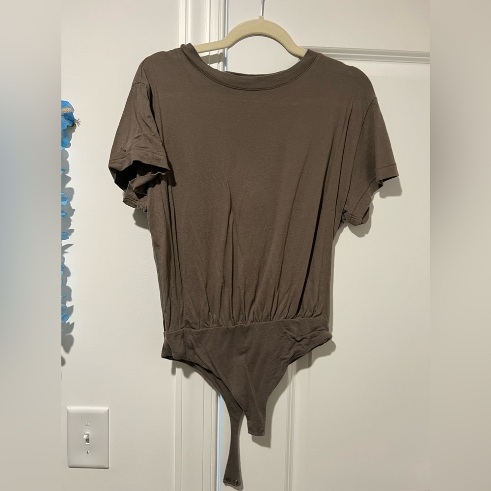 Nuuds T-shirt body suite size M